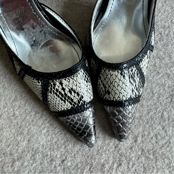 Snake print pointed toe heels - Picture 5 of 7
